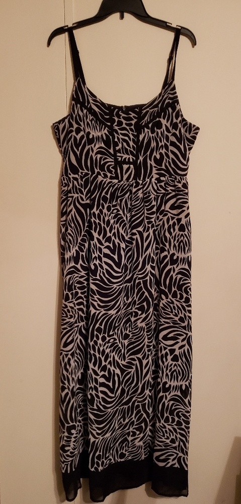 EUC Nicole Miller Size16 Long Blk/White Dress
